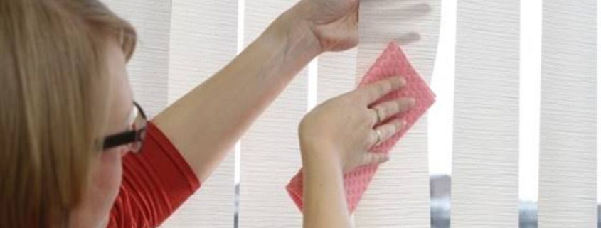 Cómo Limpiar Cortinas de Bandas Verticales