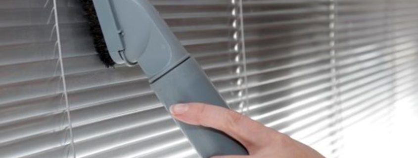 Cómo Limpiar Cortinas Venecianas de Metal