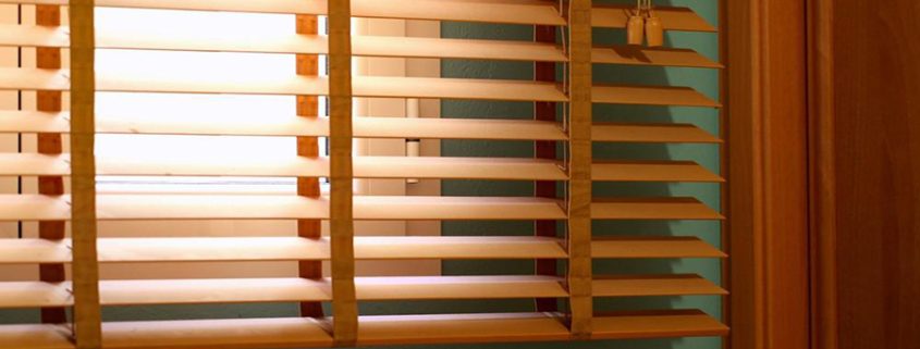 Persianas Venecianas de Madera Sintética